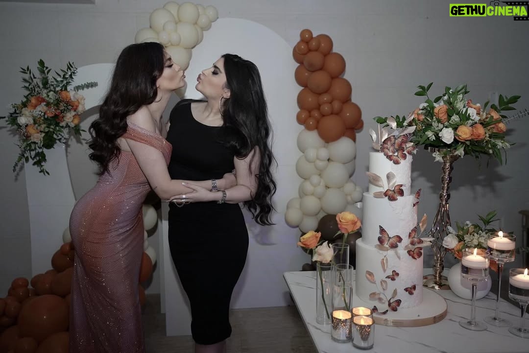 Ahllam - 132K Likes - Thanks god
الحمدلله 
خدايا شكرت