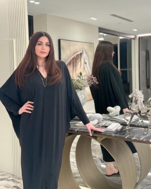 Ahllam Instagram - سلام به همگى ، عزيزايه دلِ احلام ، به نظرتون كارِ جديد شادِ يا احساسى ؟
