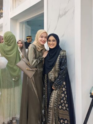 Ai Khodijah Instagram - Waktu hamil adek bayik ketemu alma❤️