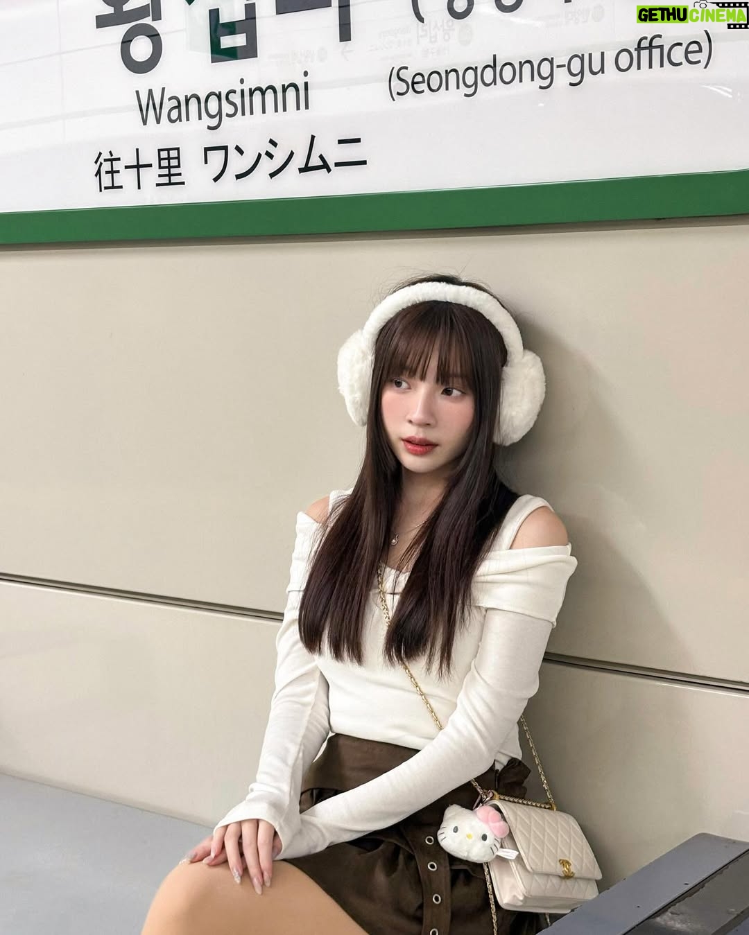 Aileen Huang - 10.2K Likes - 在韓國地鐵的路上🚇🇰🇷