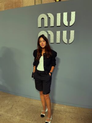 Ainy Jaffri Instagram - Paris fashion week…
Finally uploaded this ##latergram