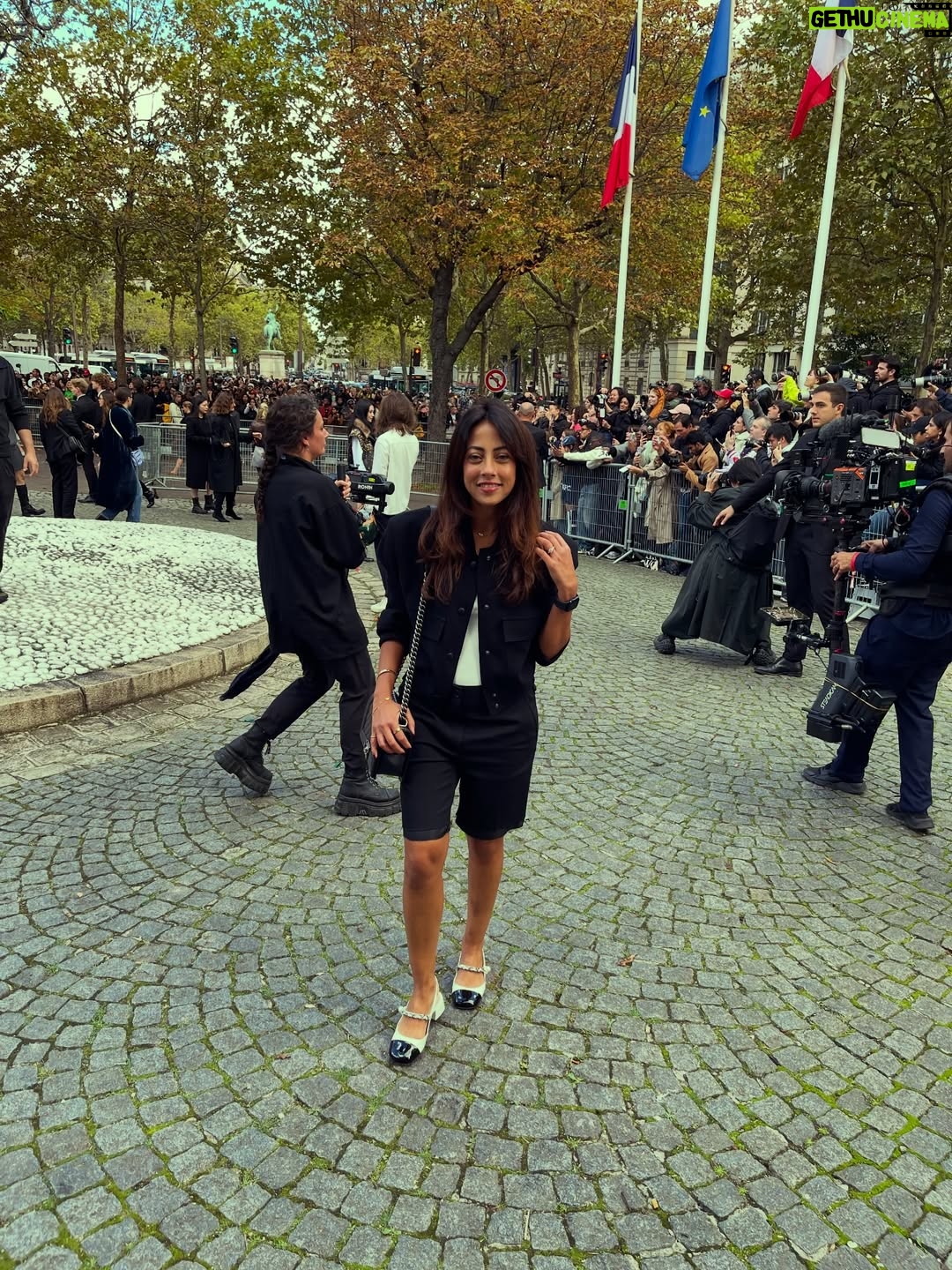 Ainy Jaffri - 1.6K Likes - Paris fashion week…
Finally uploaded this ##latergram