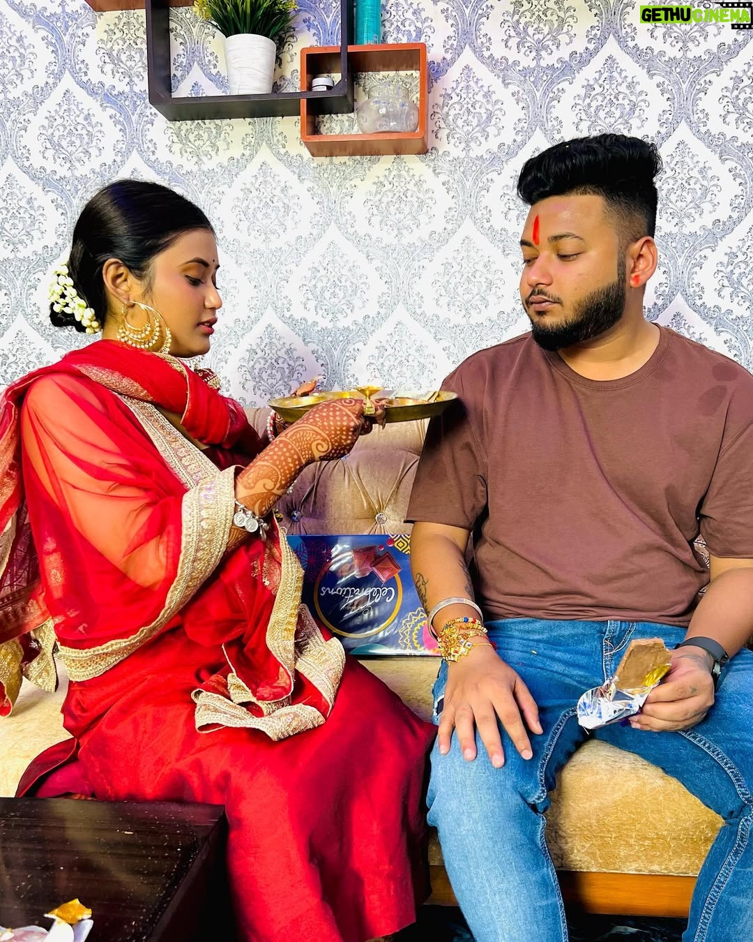 Aisha Kashyap - 50.4K Likes - Happy Raksha Bandhan ❤️✨