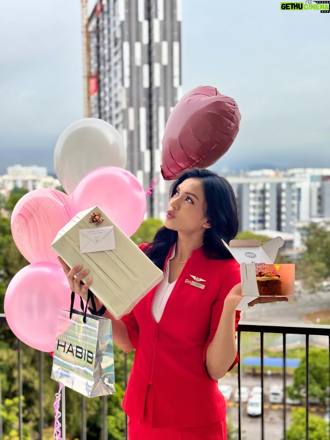 Aishah Ilias - 1.2K Likes - Another year to slay!

🦋🦋🦋

#september #birthday #airasia #cabincrew #allstar
