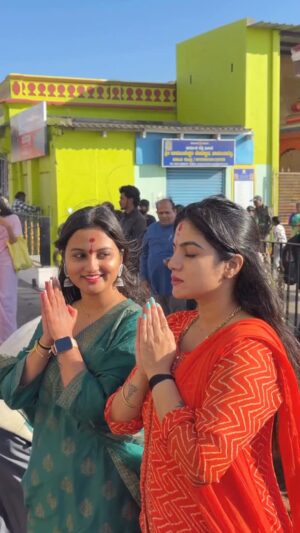 Aishu Iyer Instagram - E Gudiya Devi nenu❤️🥰 @rashmi_rashu29 

#ML