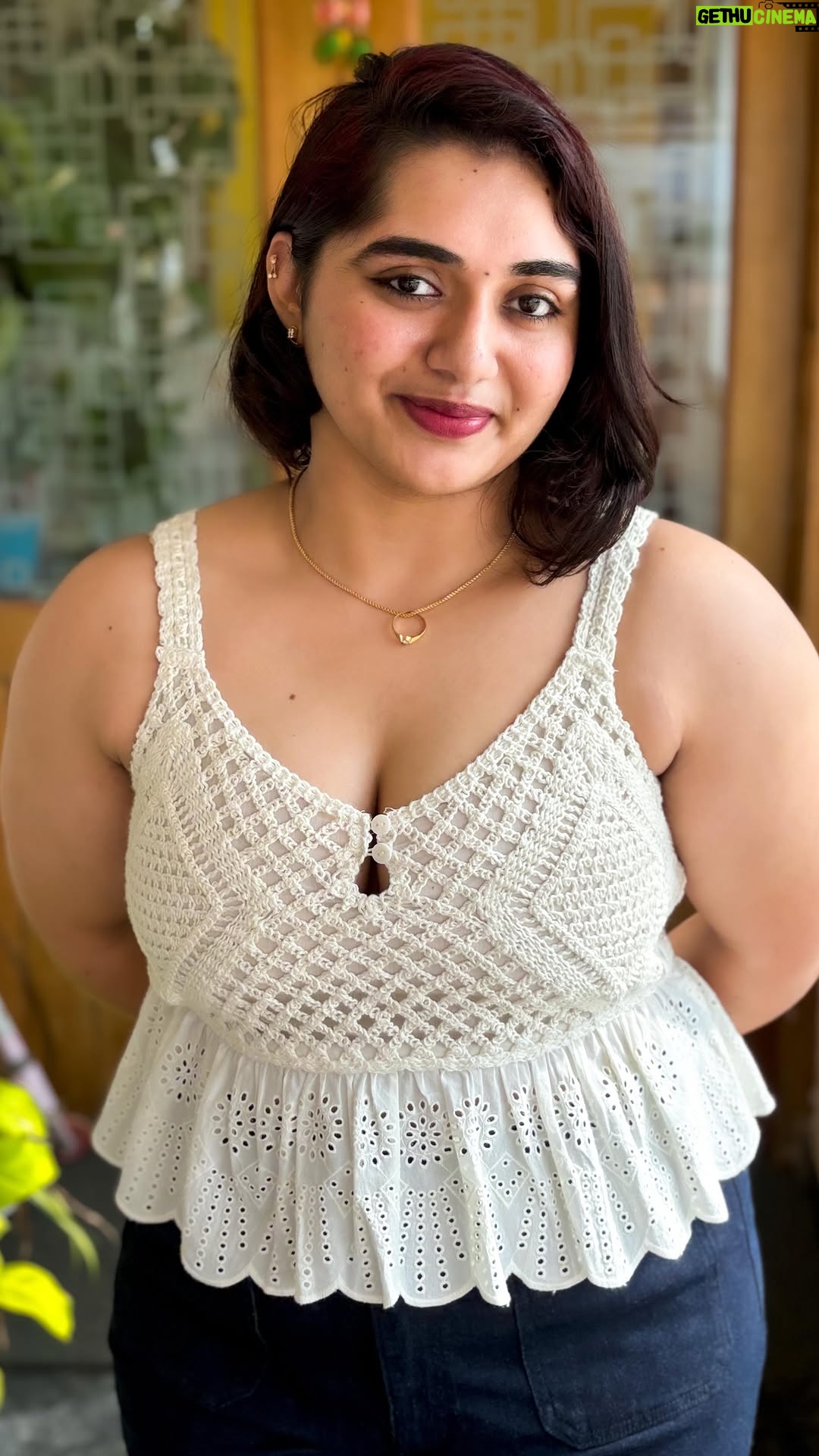 Aishwarya Murali - 60.8K Likes - Simbu Fans Assemble 🔥⚡️

Worried about hairfall and hair growth?

No more worries!

Get Bare Anatomy's Advanced Hair Growth Serum with Redensyl, Rosemary & Rice Water. 

Visible results in just 45 days!

Comment HAIR for product link 🔗 
.
.
.
(Bare Anatomy advanced hair growth serum, Best Hair growth serum, Best hair growth serum for women, Advanced hair growth serum, Rosemary hair serum, Redensyl hair serum, hair growth , bare anatomy)
.
.
.
.
.
#haircareroutine #simbu #silambarasan #str #simbufans #longhairstyle #manbun #hairloss #hairgrowth #haircareproduct #hairgrowthproducts #bareanatomy #explorepages #explorepageready #explorepage✨ #fypagee❤️❤️ #chennai #explorefeed #explorepageready #trendingreel #viralreel #haircaretip