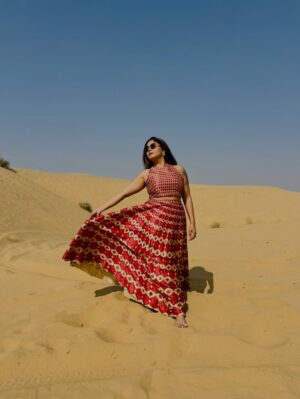 Aishwarya Shindogi Instagram - Sand is my favourite colour 🏜️🌵🐪

Travel partner @sreenidhi_holidays_ 

#rajasthan #rajasthantourism #jaisalmer #desert #sand #camelride #desertsafari #jaisalmerfort #goldenfort #travel #wanderlust #indiatravel