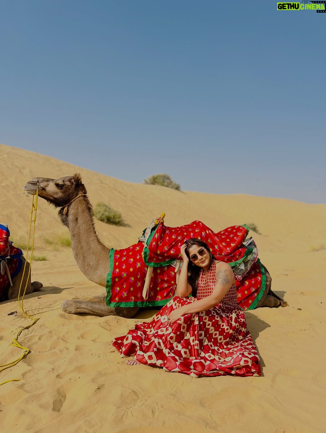 Aishwarya Shindogi - 41.3K Likes - Sand is my favourite colour 🏜️🌵🐪

Travel partner @sreenidhi_holidays_ 

#rajasthan #rajasthantourism #jaisalmer #desert #sand #camelride #desertsafari #jaisalmerfort #goldenfort #travel #wanderlust #indiatravel