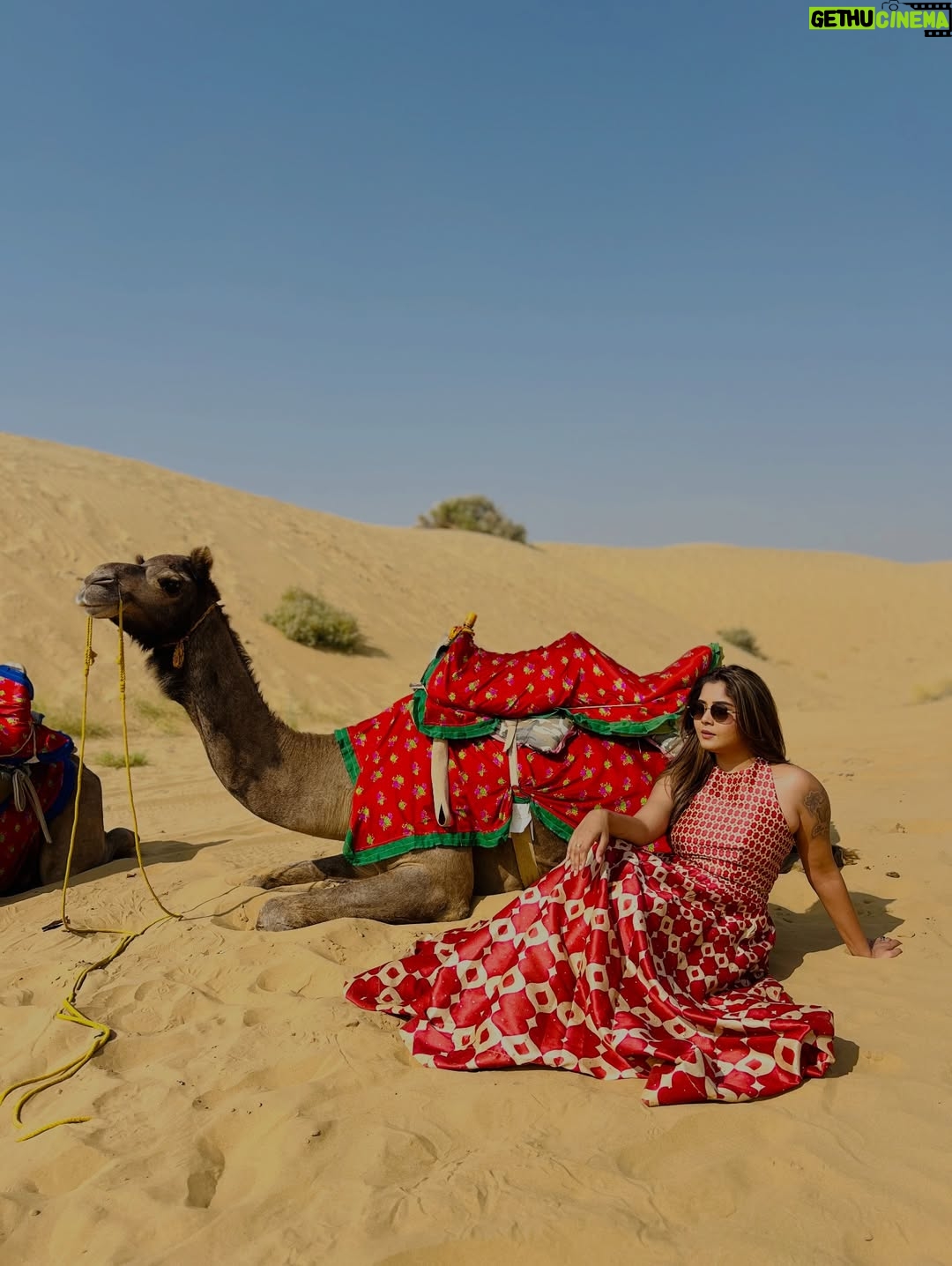 Aishwarya Shindogi - 41.3K Likes - Sand is my favourite colour 🏜️🌵🐪

Travel partner @sreenidhi_holidays_ 

#rajasthan #rajasthantourism #jaisalmer #desert #sand #camelride #desertsafari #jaisalmerfort #goldenfort #travel #wanderlust #indiatravel