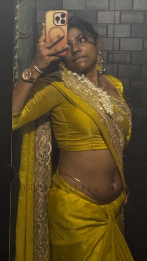Aishwarya Vadivu Instagram - People used to mock about my color ,my appearance they often used to say “ karupa iruthalum kalya iruka” I don’t understand them still now why they saying those words,from childhood to now I faced lots of bullying about my facial features,skin tone,black marks ,body structure and I really felt bad about that but when I get to know how to love myself it started to change my thoughts and my mind set of being me it’s not sin or not to feel ashamed in the end it you and what you are , 
Always wear the confidence about being yourself and be proud of you whatever you are size ,color,skin tone  it doesn’t matter because everyone have their own beauty u don’t need to fit in the beauty standards to please others just love yourself as you ,wear smile like a crown and conquer the kingdom of the world ☺️😇🫶🏼💋💋
#instalike #instadaily #instagram #instagood #callmeblackforestaishu143 #insta #reelsinstagram #trendingreels #reelitfeelit #selflove❤️ #blackmatters#humanity #saree