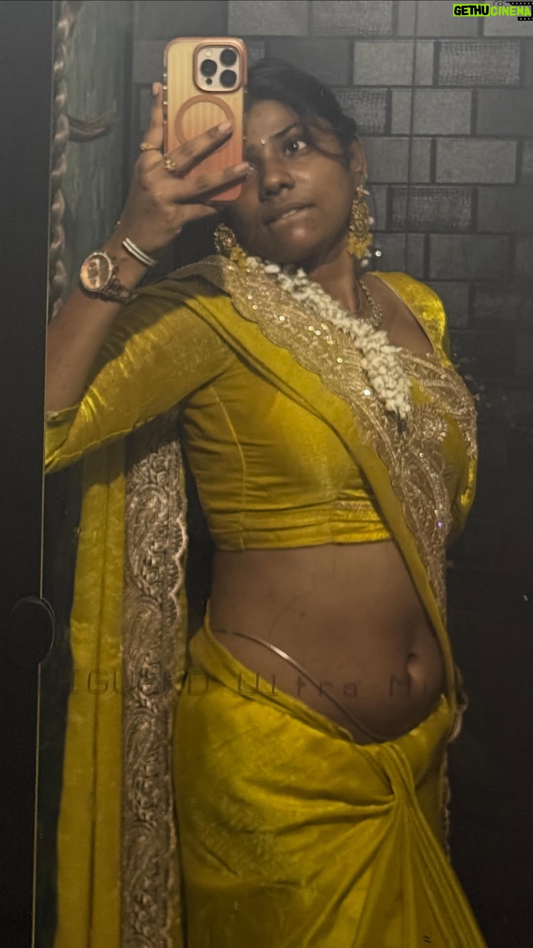 Aishwarya Vadivu - 45.1K Likes - People used to mock about my color ,my appearance they often used to say “ karupa iruthalum kalya iruka” I don’t understand them still now why they saying those words,from childhood to now I faced lots of bullying about my facial features,skin tone,black marks ,body structure and I really felt bad about that but when I get to know how to love myself it started to change my thoughts and my mind set of being me it’s not sin or not to feel ashamed in the end it you and what you are , 
Always wear the confidence about being yourself and be proud of you whatever you are size ,color,skin tone  it doesn’t matter because everyone have their own beauty u don’t need to fit in the beauty standards to please others just love yourself as you ,wear smile like a crown and conquer the kingdom of the world ☺️😇🫶🏼💋💋
#instalike #instadaily #instagram #instagood #callmeblackforestaishu143 #insta #reelsinstagram #trendingreels #reelitfeelit #selflove❤️ #blackmatters#humanity #saree