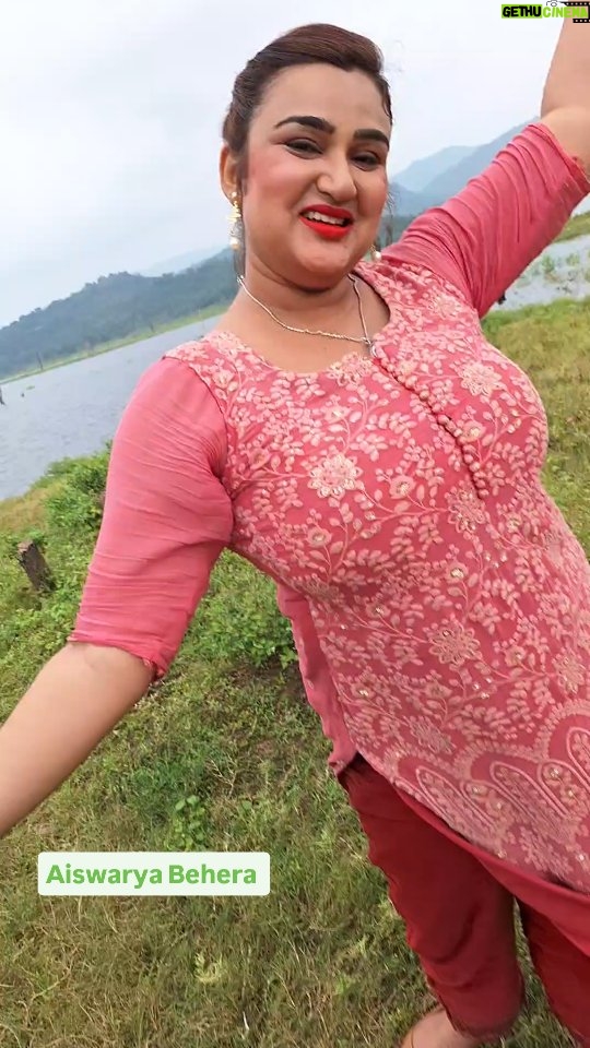 Aiswarya Behera - 7.2K Likes - #AiswaryaBehera on #Samabalpuri song during #Mohangiri movie shoot time in #Kalahandi