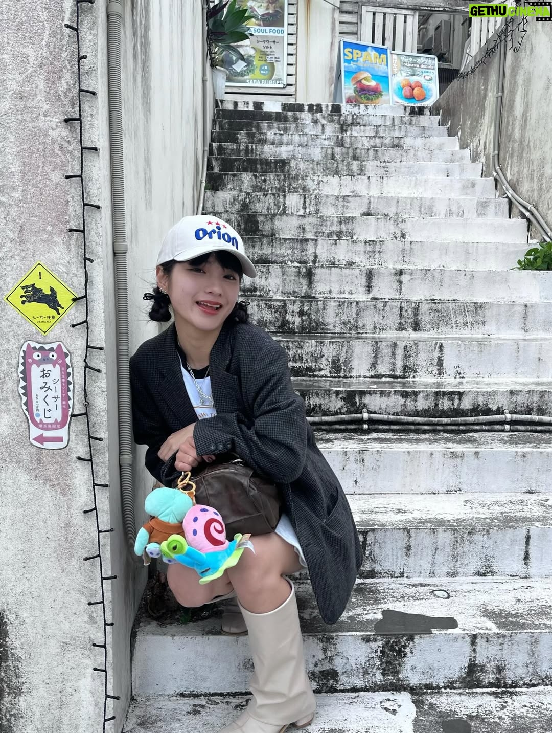 Aju Makita - 18.1K Likes - ☺︎︎
よき冬休みでしたとさ🌥️
お兄ちゃん歯紅は指摘してくれないけど
写真を撮るのは上手い