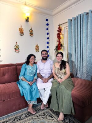 Akancha Sharma Instagram - Wish you and your family DIWALI filled with life, laughter and endless jou!!❤️✨
#diwali #explore #couple