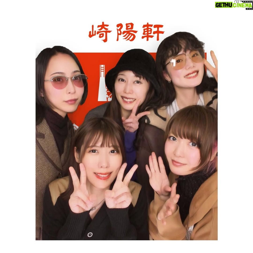 Akane Hirose - 5.7K Likes - 昨日、12月14日に誕生日を迎えました🎂

今年もたくさんのお祝いのメッセージ、本当にありがとうございます！
みんなのあたたかい言葉が私の活力になっています。

当日は朝からメンバーの大サプライズ！
集合場所も知らされないまま目隠しでタクシーに乗って、
辿り着いた先はまさかの謎解き脱出ゲーム！

もしや前日からすでに謎解きが始まっていて、
起床時間や行き先や服装を予想しながら
推理力と閃き力が試されているのかと思いました。

12年で培った団結力を発揮して、無事脱出成功！

その後は水族館、そして崎陽軒本店へ。

私がずっと5人で行きたいって言っていた場所に
全部連れて行ってもらいました。

毎日のように会っているメンバーだけど
5人で出かけるのは久しぶりで、なんだか新鮮で。
たくさん笑って遊んで、本当に楽しかったです！

サプライズのために内緒で準備してくれてたのに
わくわくしすぎて到着地の感想を言っちゃったり、
次の目的地のネタバレされちゃったり。笑

そんなみんなが可愛くて尊い！らぶ！

今年も幸せすぎる誕生日をありがとう！！