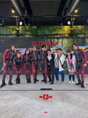 Akane Sakanoue Instagram - .
ウルトラマンエックス10周年
ユナイトしようぜ！スペシャルナイト

Xの撮影時から
10年後またこうやって集まってたいよね と
話していたことがついに実現！！！
不思議な感覚でしたし
本当に夢のような時間でした😭

10周年イベントができるのは決して当たり前ではなく、
大地をはじめキャストやスタッフの方々、
そして今でもXを好きでいてくれるファンの皆様の
愛で実現できた1日でした。

改めて、ウルトラマンXが大好きなみんなに感謝です🙏✨

U-NEXTにて見逃し配信中ですので
気になる方はチェックしてくださいね！

あとは個人的に昨日のヒーローショーを観て
劇場版を見返したくなりましたので、
そちらも改めて観ていただけると嬉しいです💗

#ウルトラマンX
#ウルトラヒーローズEXPO
#アスナ隊員