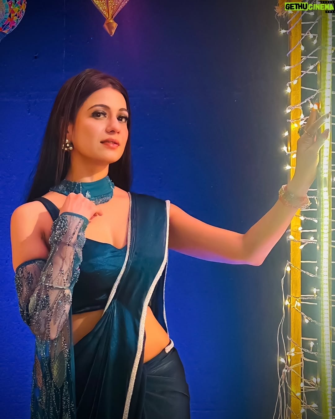 Akanksha Juneja - 10.8K Likes - Biggest adventure is living the life of your dreams 🤩❤️🎁

#look #ootd #ootdfashion #outfit #outfitoftheday #saree #style #fashion #photooftheday #photography #foryou #foryoupage #explore #explorepage #exploremore #trendingnow #trend #trendy #trending #viral #viralpost #actress #akankshajuneja