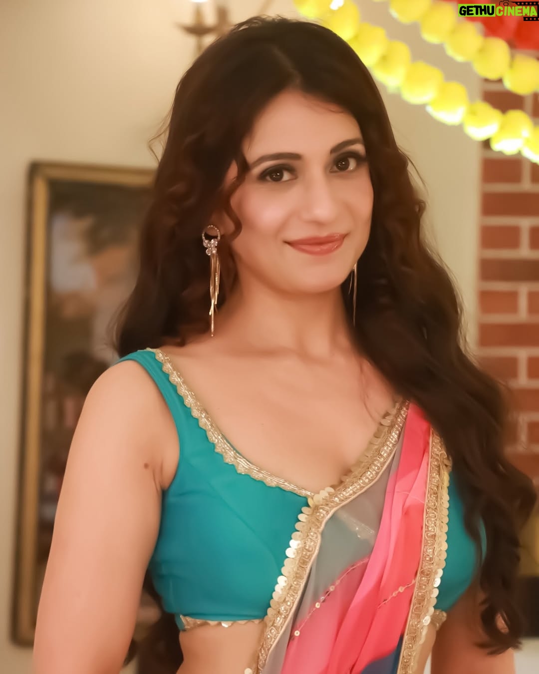 Akanksha Juneja - 6.9K Likes - Happy Navratri 🙏 may Devi illuminate your life with countless blessings ❤️

#navratri #happynavratri #devotional #feelingblessed #ootd #ootdfashion #outfit #lookoftheday #foryou #foryoupage #explore #explorepage #exploremore #trending #trend #trendy #trendingnow #viral #viralpost #actress #akankshajuneja