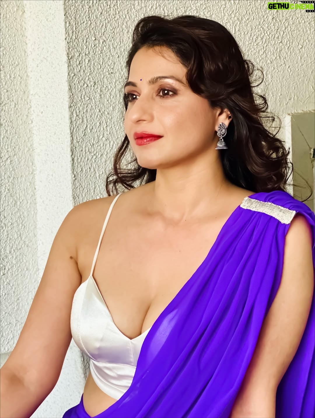 Akanksha Juneja - 5.4K Likes - Desi. Dramatic. Divine. 💥

#ootd #outfit #outfitoftheday #desi #look #fashion #indianwear #indian #style #foryou #foryoupage #explore #explorepage #trend #trendy #trendingnow #trending #viralpost #viral #actress #akankshajuneja