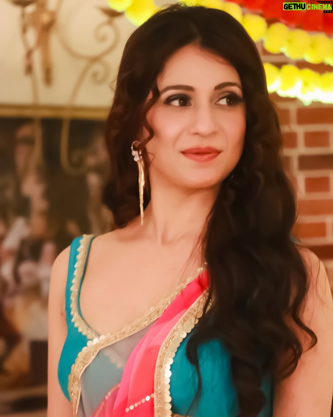 Akanksha Juneja - 6.9K Likes - Happy Navratri 🙏 may Devi illuminate your life with countless blessings ❤️

#navratri #happynavratri #devotional #feelingblessed #ootd #ootdfashion #outfit #lookoftheday #foryou #foryoupage #explore #explorepage #exploremore #trending #trend #trendy #trendingnow #viral #viralpost #actress #akankshajuneja