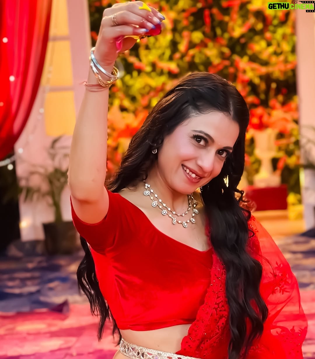 Akanksha Juneja - 8.6K Likes - Do what your makes your soul shine 🥂🪔

#festival #festivalfashion #festivewear #look #lookoftheday #ootd #ootdfashion #outfit #outfitoftheday #foryou #foryoupage #explore #explorepage #exploremore #trending #trend #trendy #trendingnow #viral #viralpost #actress #akankshajuneja