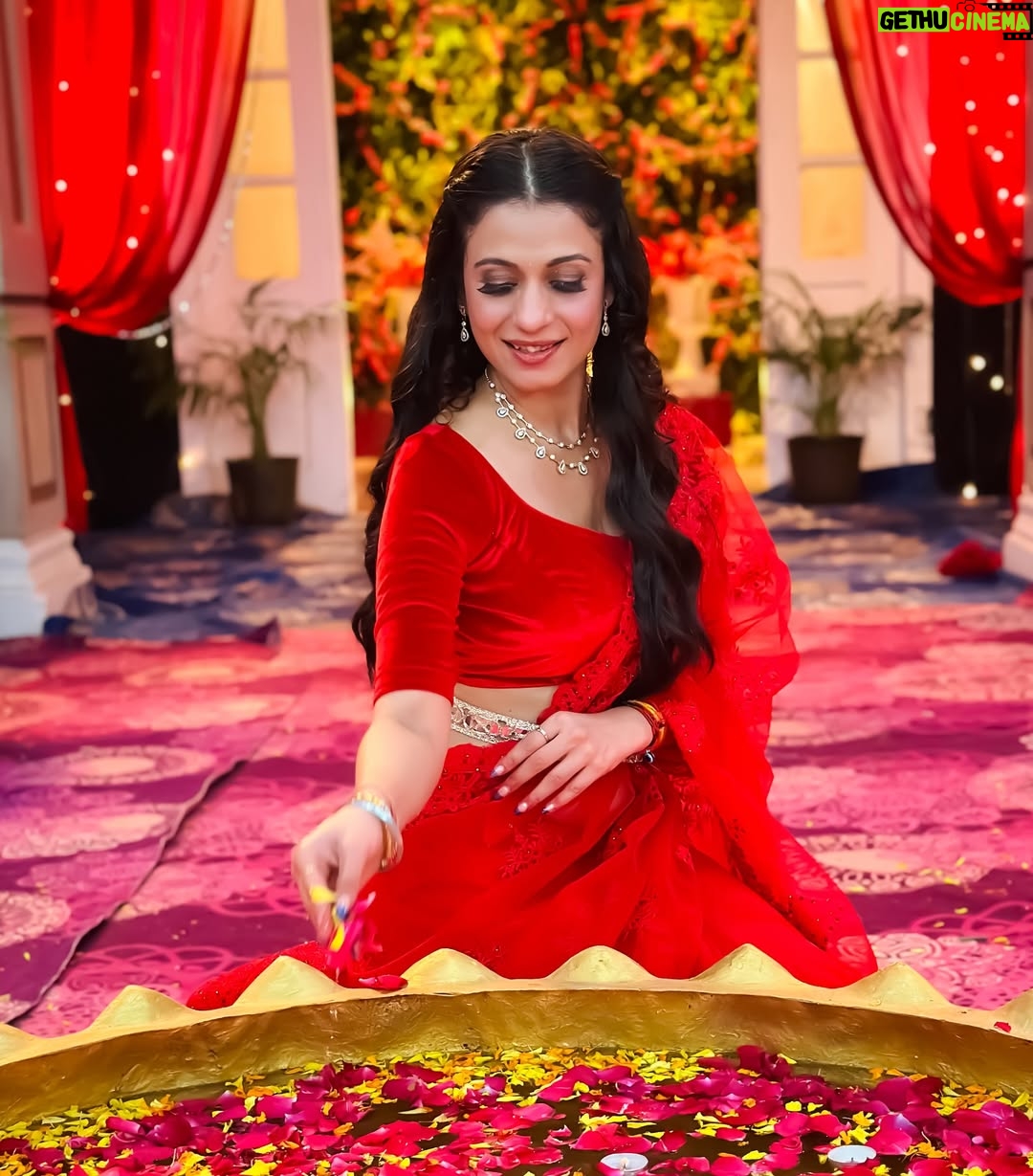Akanksha Juneja - 8.6K Likes - Do what your makes your soul shine 🥂🪔

#festival #festivalfashion #festivewear #look #lookoftheday #ootd #ootdfashion #outfit #outfitoftheday #foryou #foryoupage #explore #explorepage #exploremore #trending #trend #trendy #trendingnow #viral #viralpost #actress #akankshajuneja