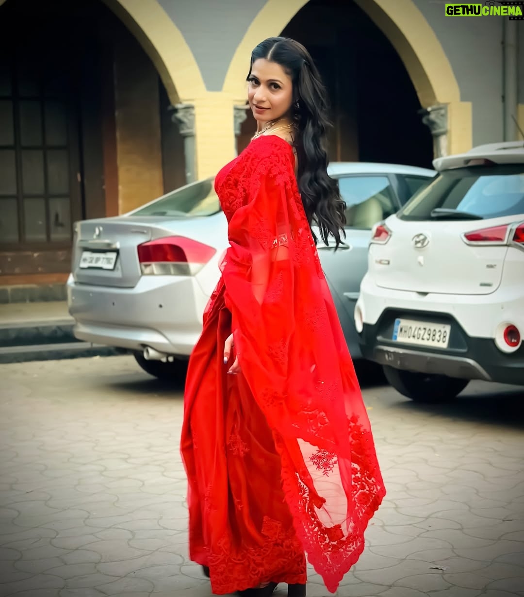 Akanksha Juneja - 8.6K Likes - Do what your makes your soul shine 🥂🪔

#festival #festivalfashion #festivewear #look #lookoftheday #ootd #ootdfashion #outfit #outfitoftheday #foryou #foryoupage #explore #explorepage #exploremore #trending #trend #trendy #trendingnow #viral #viralpost #actress #akankshajuneja