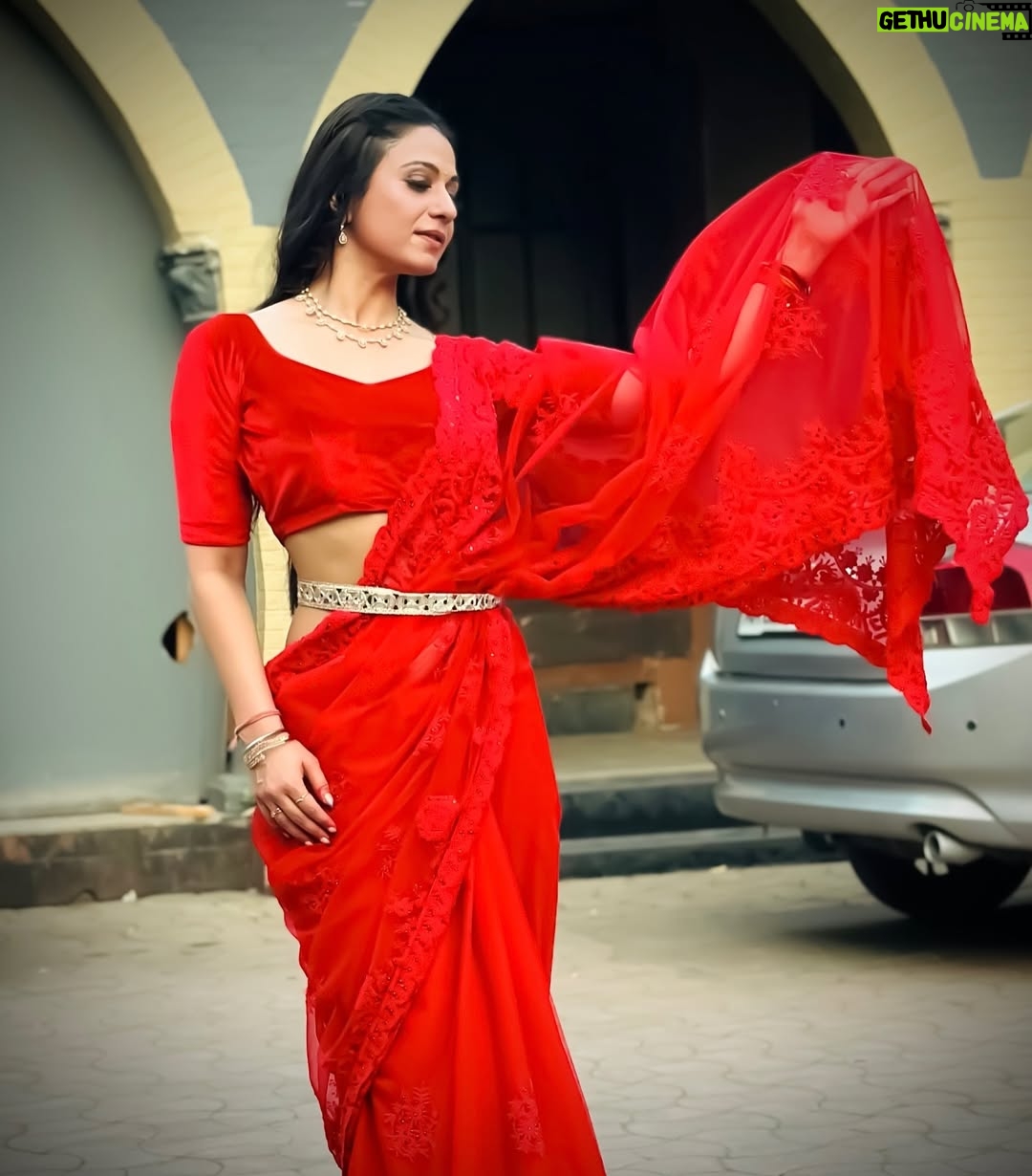 Akanksha Juneja - 8.6K Likes - Do what your makes your soul shine 🥂🪔

#festival #festivalfashion #festivewear #look #lookoftheday #ootd #ootdfashion #outfit #outfitoftheday #foryou #foryoupage #explore #explorepage #exploremore #trending #trend #trendy #trendingnow #viral #viralpost #actress #akankshajuneja