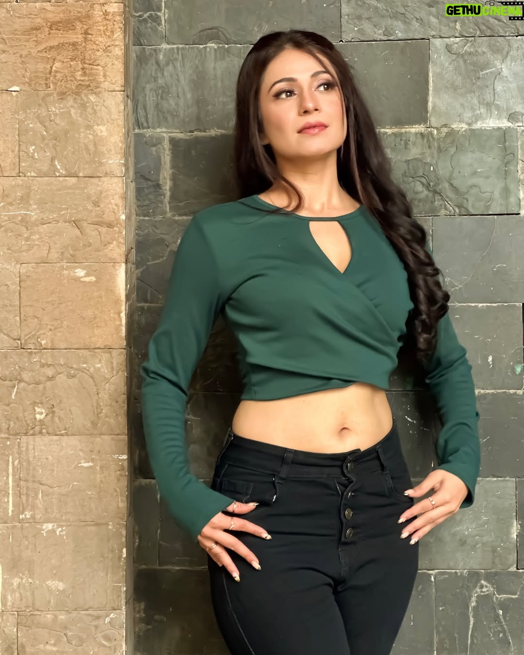 Akanksha Juneja - 5.8K Likes - Start each day with a positive thought and a grateful heart 💖🧚‍♀️

#photooftheday #photography #ootd #ootdfashion #outfit #outfitoftheday #look #lookoftheday #foryou #foryoupage #explore #explorepage #exploremore #trending #trend #trendy #trendingnow #fashion #style #fitness #actress #akankshajuneja