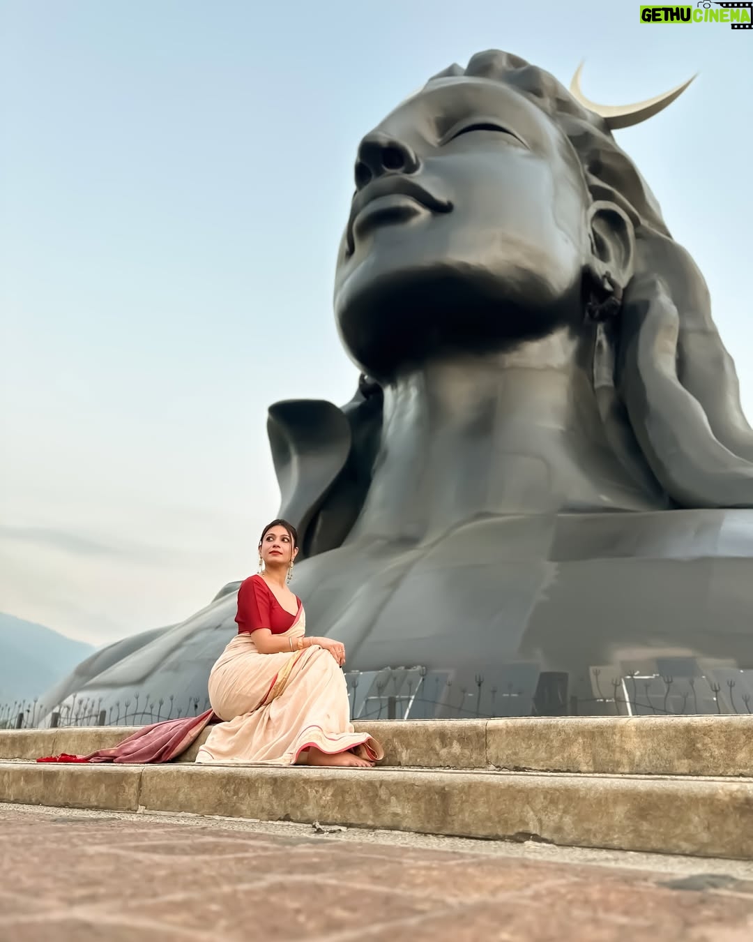 Akanksha Juneja - 8.2K Likes - He is the reason I believe in MIRACLES
He is the reason I believe in DESTINY 
He is my all and he is my EVERYTHING ❤️💯

#devotional #shiva #shivbhakt #omnamahshivaya #mahakal #adiyogi #feelings #positivity #harharmahadev #strength #travelphotography #travelgram #photooftheday #ootd #ootdfashion #saree #look #foryou #foryoupage #explore #explorepage #exploremore #trend #trendy #trendingnow #trending #viral #viralpost #actress #akankshajuneja