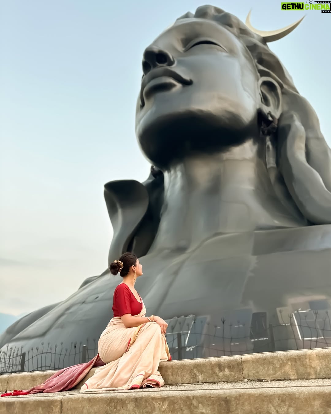 Akanksha Juneja - 8.2K Likes - He is the reason I believe in MIRACLES
He is the reason I believe in DESTINY 
He is my all and he is my EVERYTHING ❤️💯

#devotional #shiva #shivbhakt #omnamahshivaya #mahakal #adiyogi #feelings #positivity #harharmahadev #strength #travelphotography #travelgram #photooftheday #ootd #ootdfashion #saree #look #foryou #foryoupage #explore #explorepage #exploremore #trend #trendy #trendingnow #trending #viral #viralpost #actress #akankshajuneja