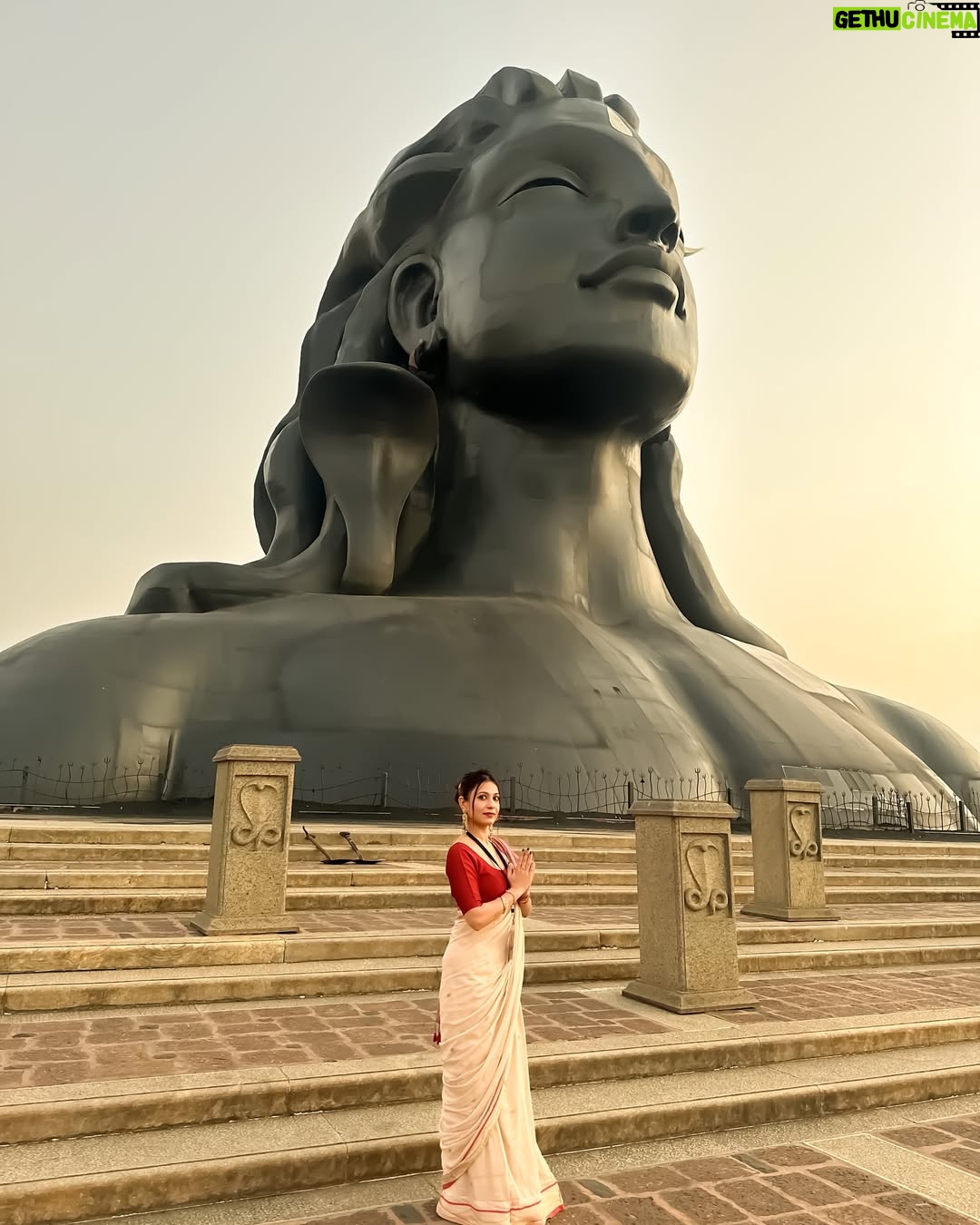 Akanksha Juneja - 8.2K Likes - He is the reason I believe in MIRACLES
He is the reason I believe in DESTINY 
He is my all and he is my EVERYTHING ❤️💯

#devotional #shiva #shivbhakt #omnamahshivaya #mahakal #adiyogi #feelings #positivity #harharmahadev #strength #travelphotography #travelgram #photooftheday #ootd #ootdfashion #saree #look #foryou #foryoupage #explore #explorepage #exploremore #trend #trendy #trendingnow #trending #viral #viralpost #actress #akankshajuneja