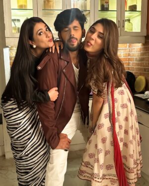 Akanksha Juneja Instagram - Partners in crime 😜🤩💖

#friendship #friendshipgoals #fun #bts #exclusive #akankshajuneja #adrijaroy #baseerali