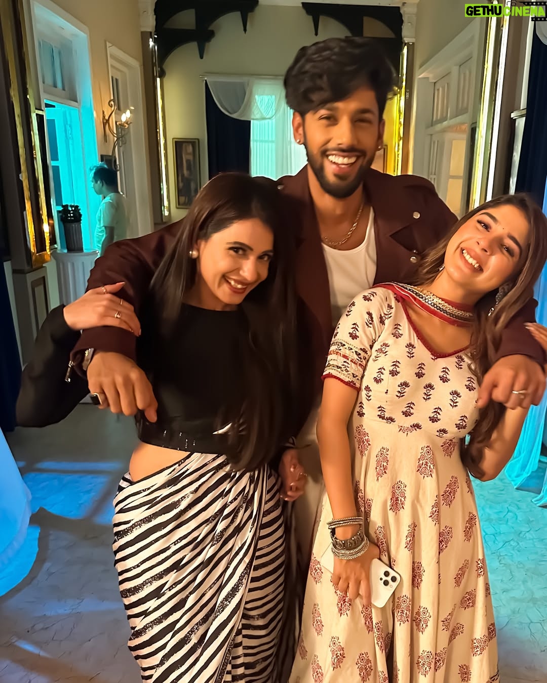 Akanksha Juneja - 41.5K Likes - Partners in crime 😜🤩💖

#friendship #friendshipgoals #fun #bts #exclusive #akankshajuneja #adrijaroy #baseerali