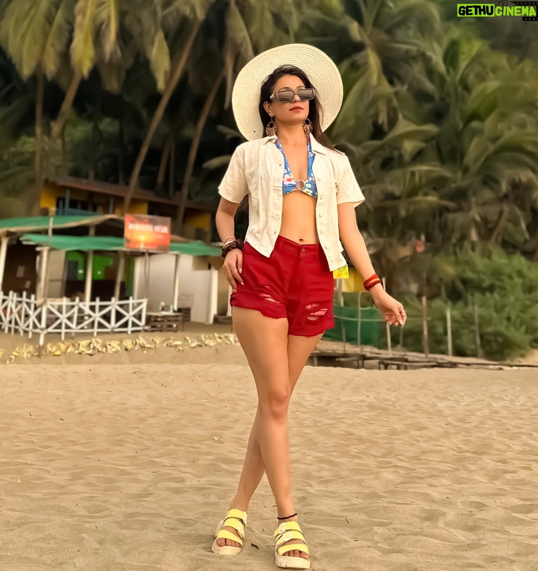 Akanksha Juneja - 6.1K Likes - Me and the ocean 🥰 Love at first sight ❤️

#feelings #love #photography #beachlife #photooftheday #foryou #foryoupage #explore #explorepage #exploremore #outfit #ootd #ootdfashion #outfitoftheday #trend #trendy #fashion #lifestyle #trending #actress #akankshajuneja