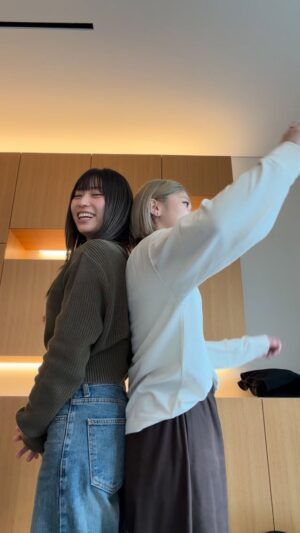 Akari Takeuchi Instagram - りんりんと身長チェック✅

#2025年の思い出