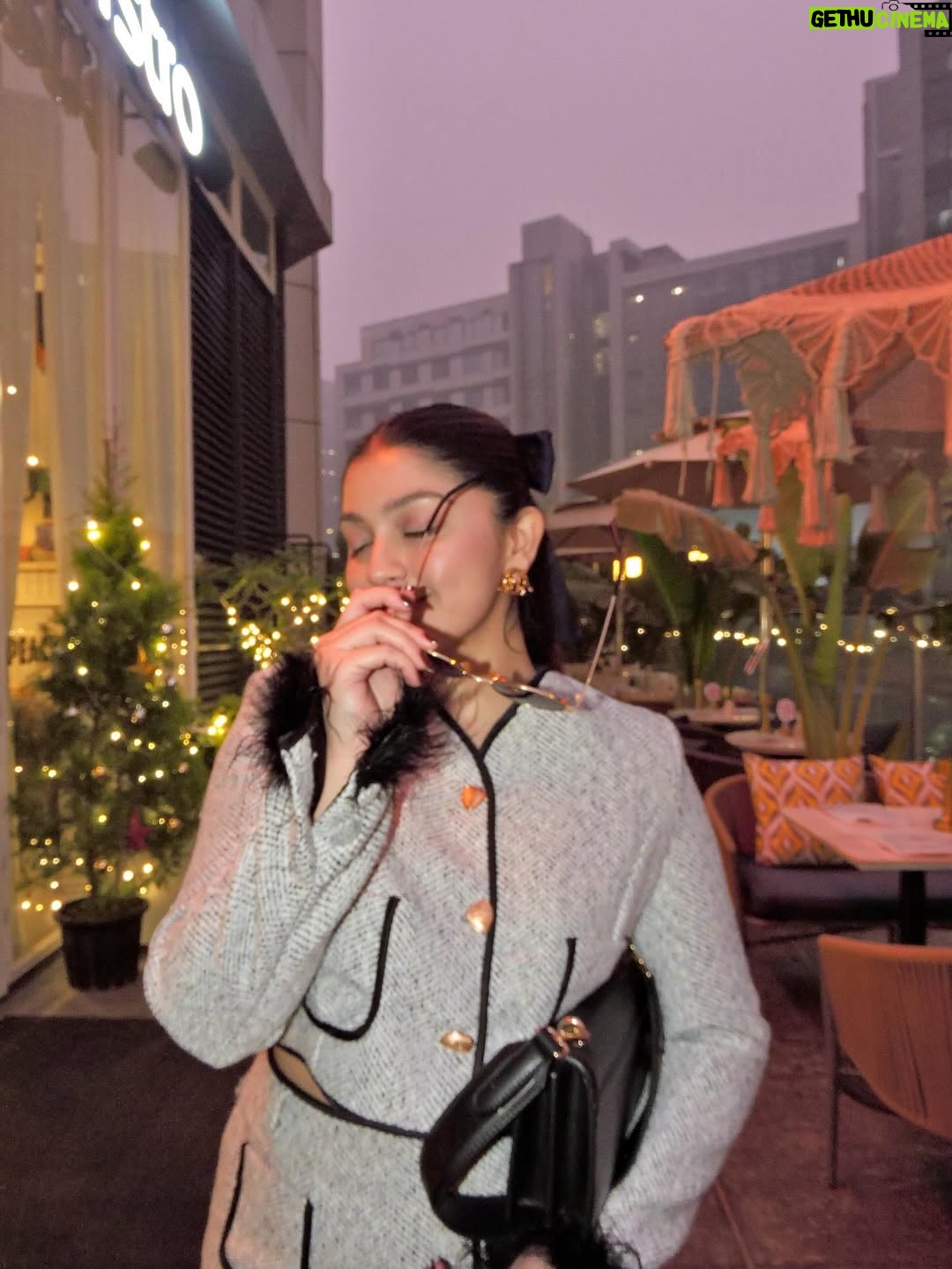 Akshita - 1.9K Likes - There's nothing like Christmas lunches that turn into drinks night, my fave! ❄️☃️ At @speziabistro 🥨

Wearing @femi9.by.as