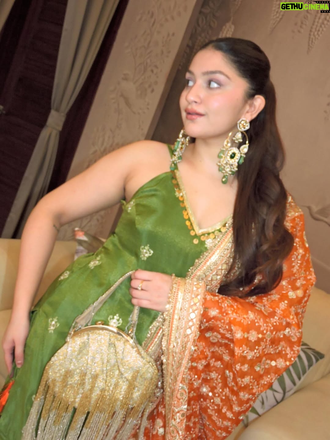 Akshita - 1.5K Likes - Wearing @goldysnestt 🧡