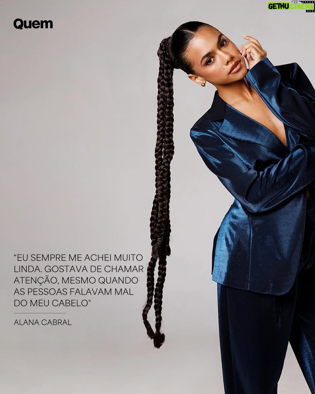 Alana Cabral - 4.4K Likes - Para @alanacabral.oficial , protagonizar não é só ocupar o horário nobre: é inspirar outras mulheres a se amarem. Aos 18 anos, a atriz sente o peso e a beleza de ser referência em ‘Três Graças’. Joélly, sua personagem impulsiva e cheia de personalidade, conquistou as jovens: “As meninas negras me olham com um olhar de admiração que eu gostaria de ter tido quando era criança”. Criada em uma família formada majoritariamente por mulheres negras, Alana aprendeu cedo a celebrar a própria diferença e a autoestima: “O que eu mais amava era ajudar outras meninas iguais a mim a chamarem atenção junto comigo”. Essa vivência se reflete em sua personagem. Na novela, a jovem enfrenta uma gravidez precoce, e a atriz vê ali a chance de quebrar tabus: “Se a minha imagem já é uma quebra de tabu, eu fico muito feliz”. Em conversa com a repórter @gabiantualpa , Alana também fala sobre como lida com a fama, as críticas e o reconhecimento. Com muitos planos, ela revela que já sonha com papéis mais complexos, como vilãs poderosas. No link da bio, leia a entrevista completa!

Créditos:
Foto: Guilherme Lima
Beleza: Yago Maia
Moda: Juliano e Zuel