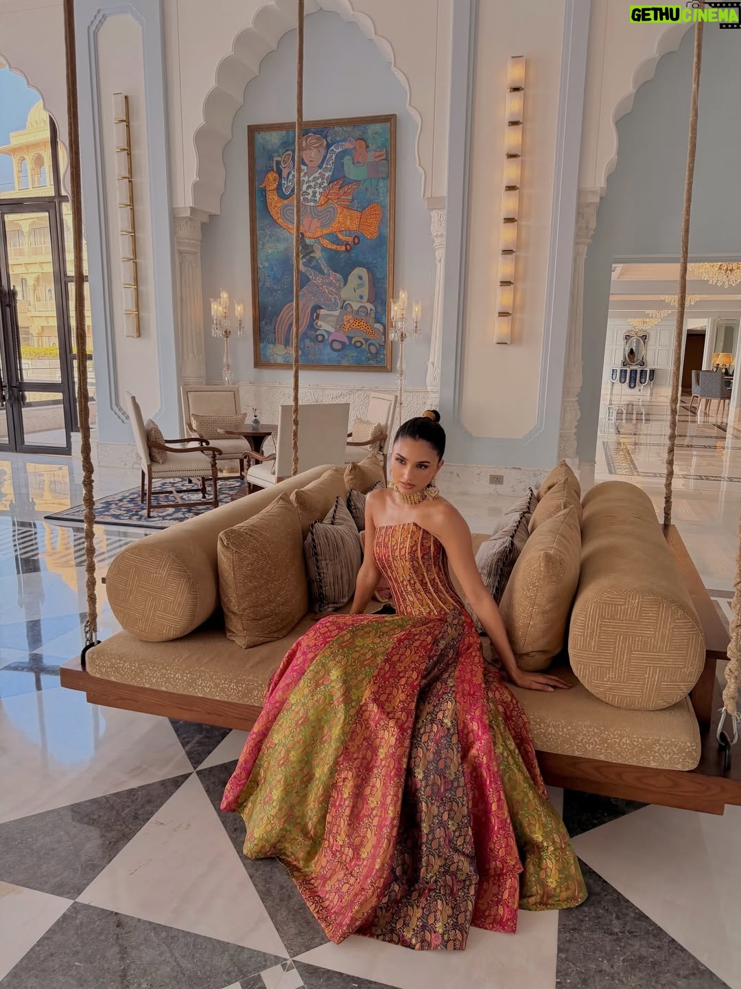 Alaviaa Jaaferi - 16.2K Likes - wearing @reetiarneja @sachdeva.ritika 🤍

hmu @pankaj.hair07 @makeupbydeep__