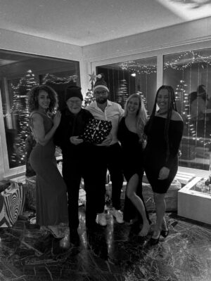 Alayah Pilgrim Instagram - Merry Christmas Eve🤍💫😍