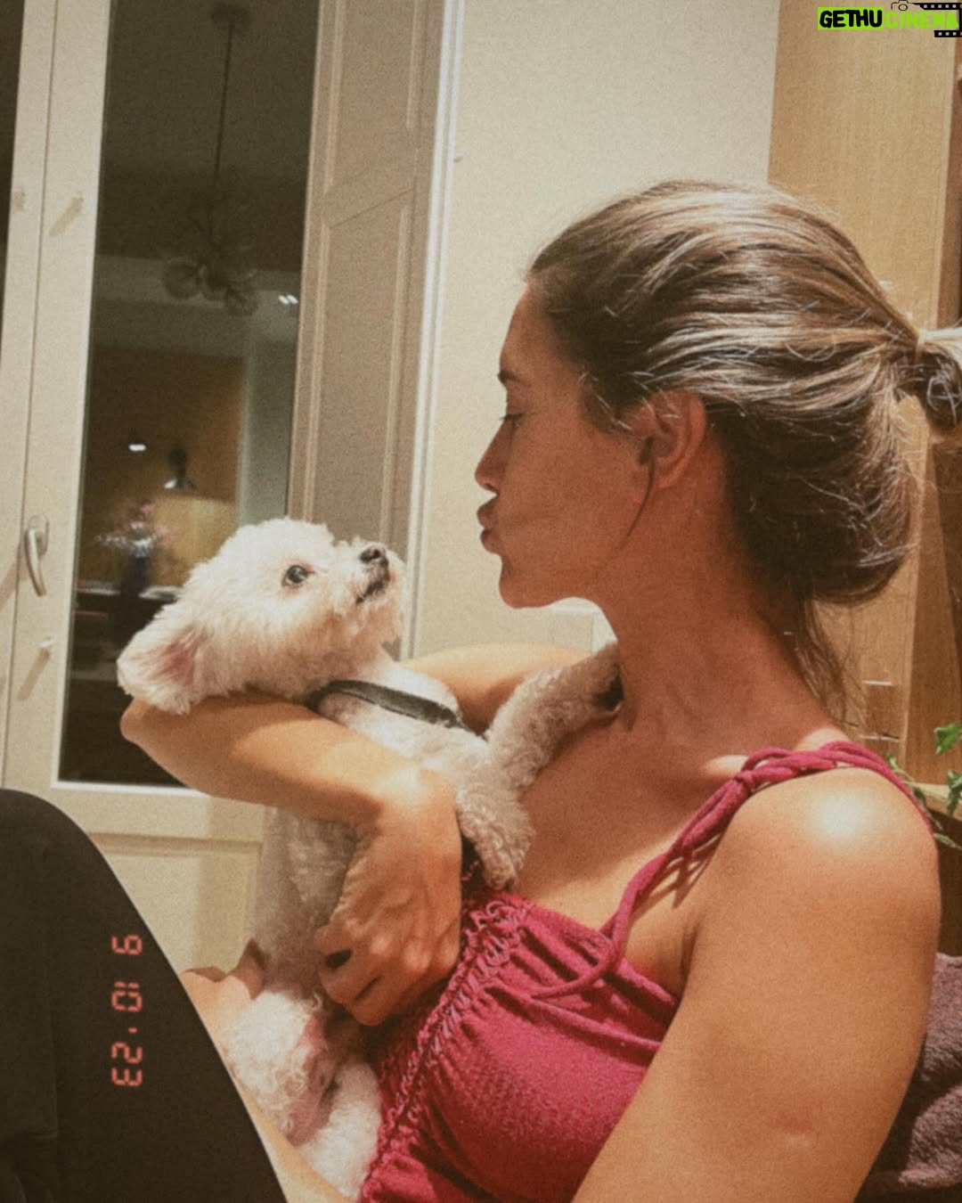 Alba Rico - 23.5K Likes - Buscando fotos para felicitarte me he dado cuenta de cuántas aventuras hemos vivido entre Baires y Madrid. Te quiero con locura @clarialonso