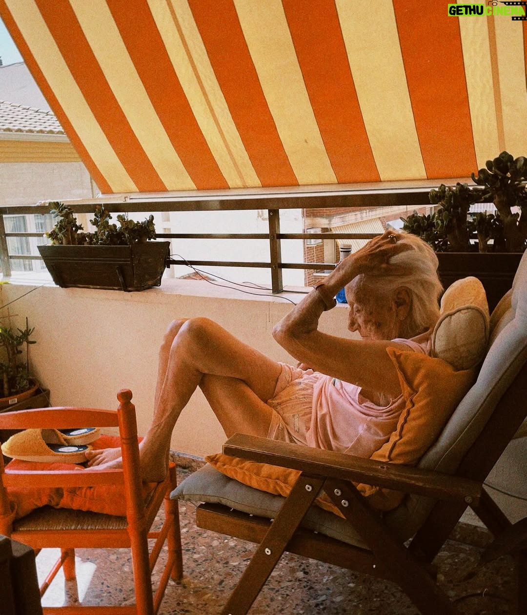 Alba Rico - 3 Likes - AGOSTO EN CASA