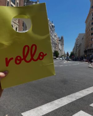 Alba Rico Instagram - Los últimos dos meses de mi vida han sido un torbellino.
Me despedí de uno de los hombres más importantes de mi vida.
Abracé mucho.
Me reencontré con personas que amo.
Me atreví.
Dije que sí a cosas locas.
Sentí magia en cada paso.

No es algo nuevo, pero la vida me lo recordó: cuando una se elige a sí misma, todo empieza a fluir.

¿Tú también lo has sentido?
Ese momento en que, sin darte cuenta, todo lo que parecía caótico empieza a tener sentido.