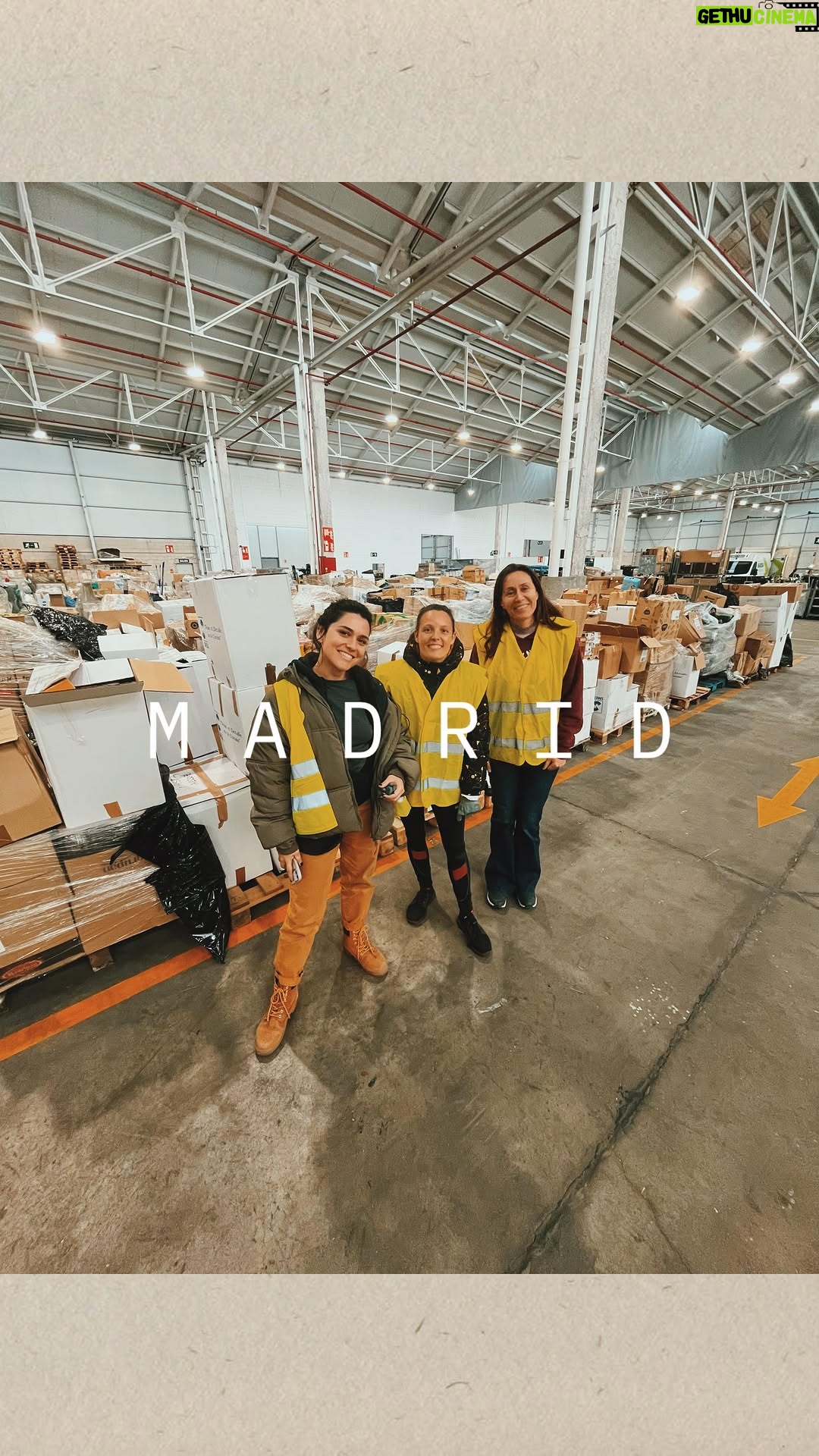 Alba Rico - 605 Likes - Repartos de ayuda humanitaria en #Madrid todas las semana a personas vulnerables. Si no quieres mirar hacia otro lado contacta con nosotros.