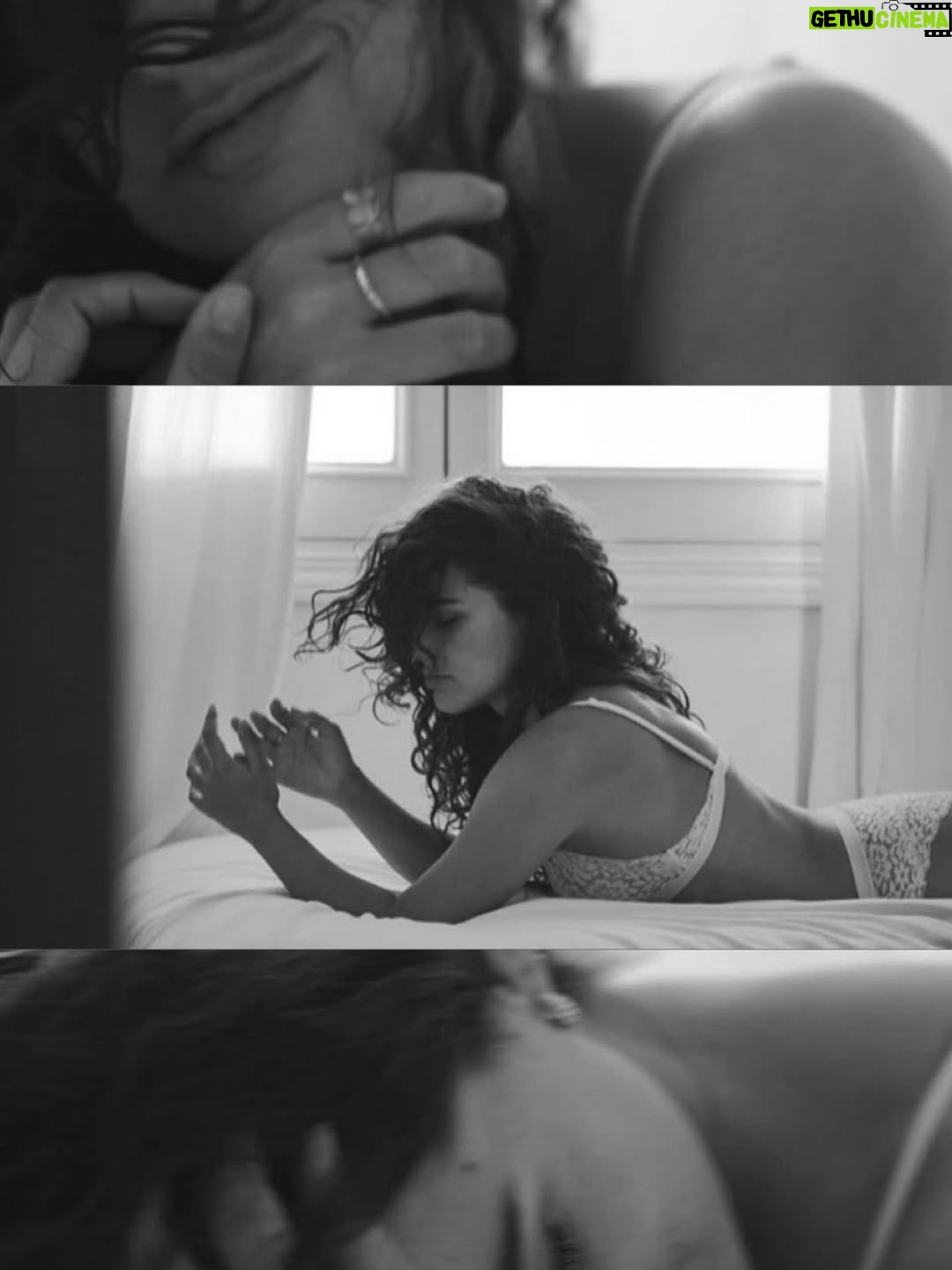 Alba Rico - 3 Likes - Soy una chica con suerte porque ella me mira bonito . @jessrodriguezphoto  hace magia. 
Ha encontrado esta sesión y me ha despertado con el mensaje más bonito del mundo. 
A veces solo necesitas que una de tus personas favoritas te mire y te recuerde algo que a ti  se te olvida.