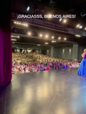 Alejandra Azcárate Instagram - Cierre de mi gira de funciones por Latinoamérica. ¡Graciasssss, Buenos Aires!