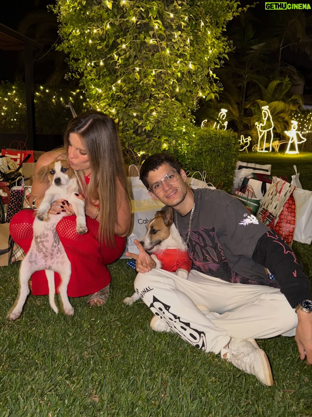 Alejandra Baigorria - 71.6K Likes - ✨🎄 Feliz Navidad.
Agradecida por todo lo vivido, por lo aprendido y por todo lo hermoso que aún está por venir.
Que nunca nos falten sueños, fe y ganas de ir por más. 🤍✨