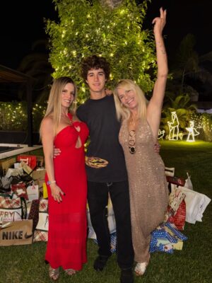 Alejandra Baigorria Instagram - āØš Feliz Navidad.
Agradecida por todo lo vivido, por lo aprendido y por todo lo hermoso que aĆŗn estĆ” por venir.
Que nunca nos falten sueƱos, fe y ganas de ir por mĆ”s. š¤āØ