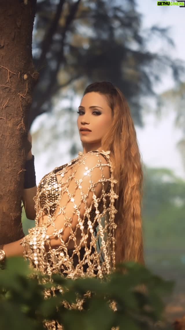 Alendra Bill - 8.3K Likes - ❤️